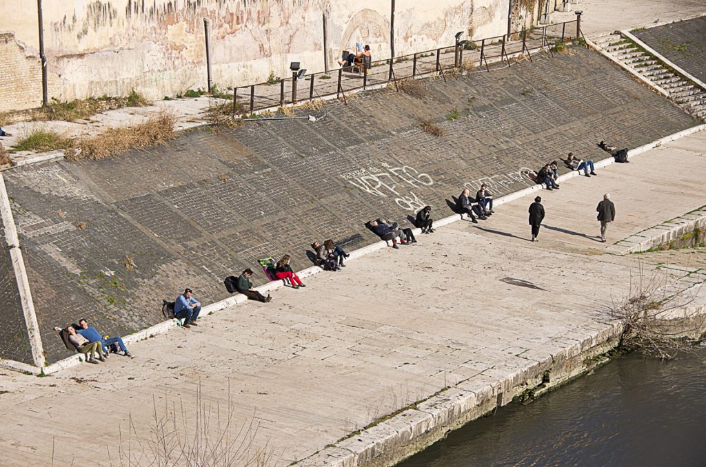 Sunning on the Tiber