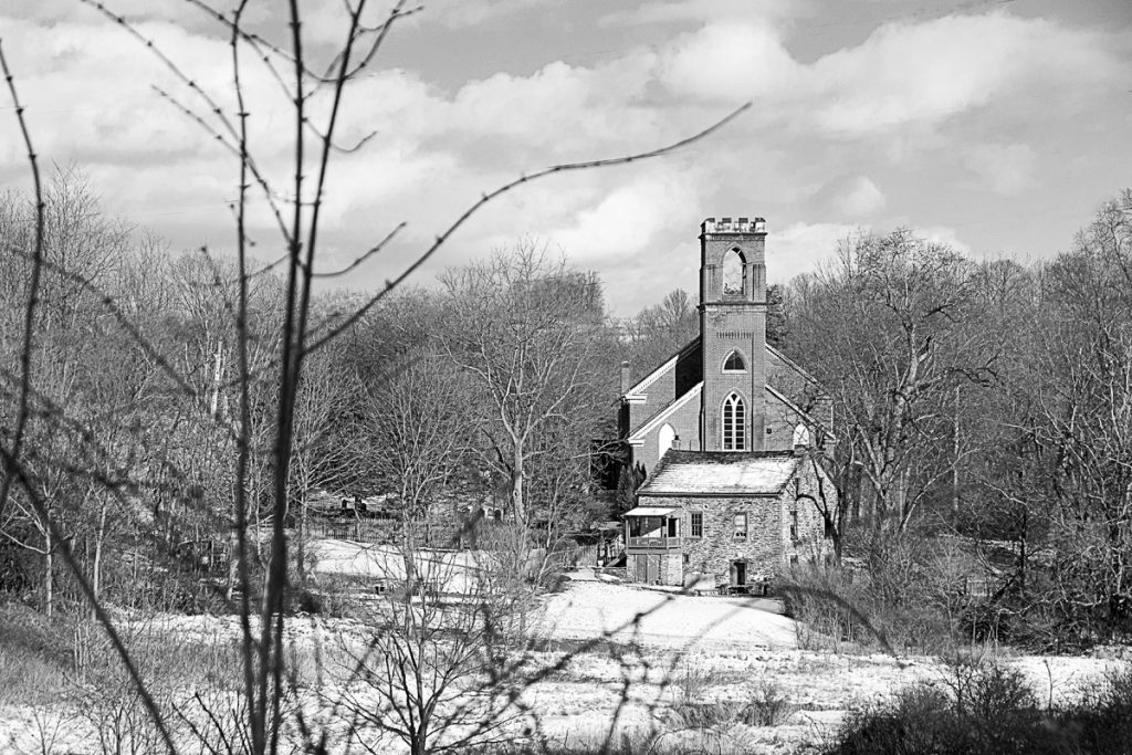 Little Church in the Dell